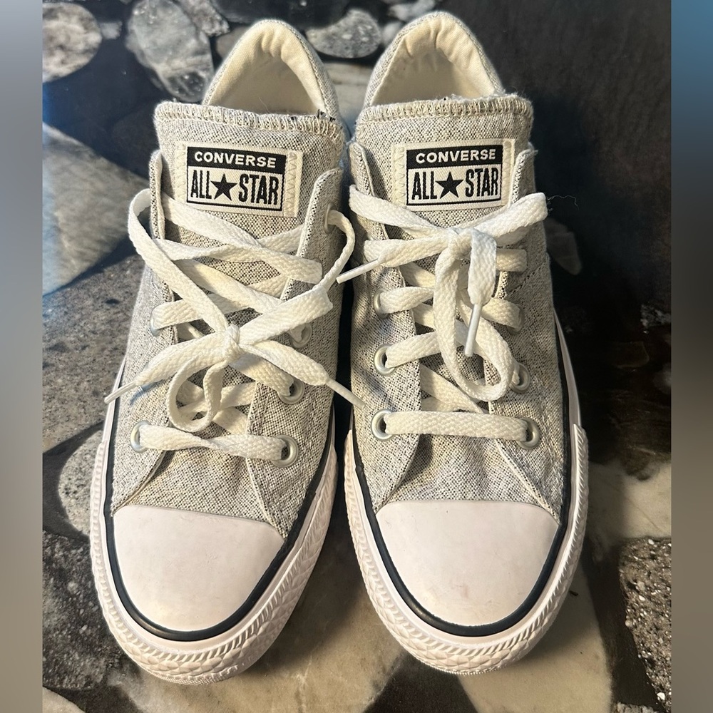 Converse All Star sneakers women’s size 6